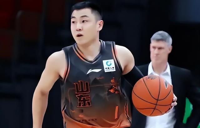 爱游戏体育app下载-转折点！山东男篮强势反弹，CBA季后赛赛后攻防权衡，目标明确，训练强度明显提升的简单介绍