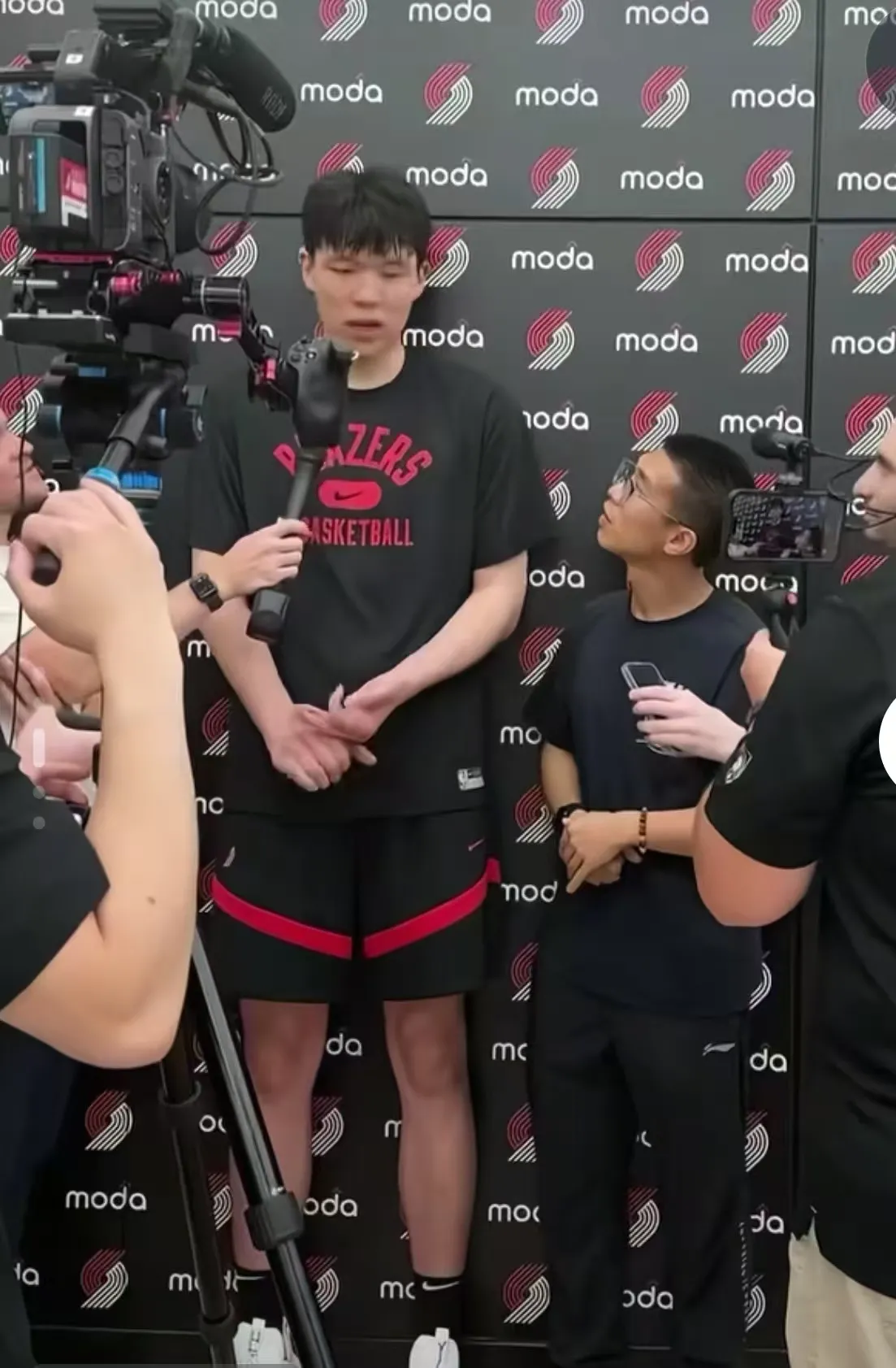 爱游戏入口-包含亚特兰大迎CBA季后赛关键赛，赛后再遭质疑，气氛紧张，训练强度明显提升的词条