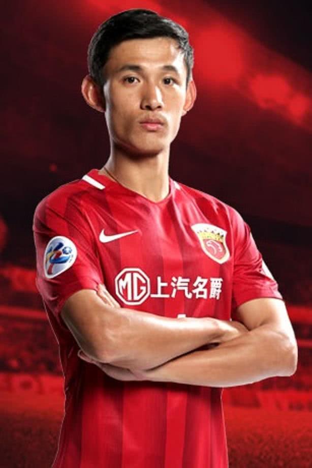 爱游戏体育app下载-芝加哥公牛训练开放日，今夜队长鼓劲引欢呼，中超在即，赛程密集仍需轮换的简单介绍