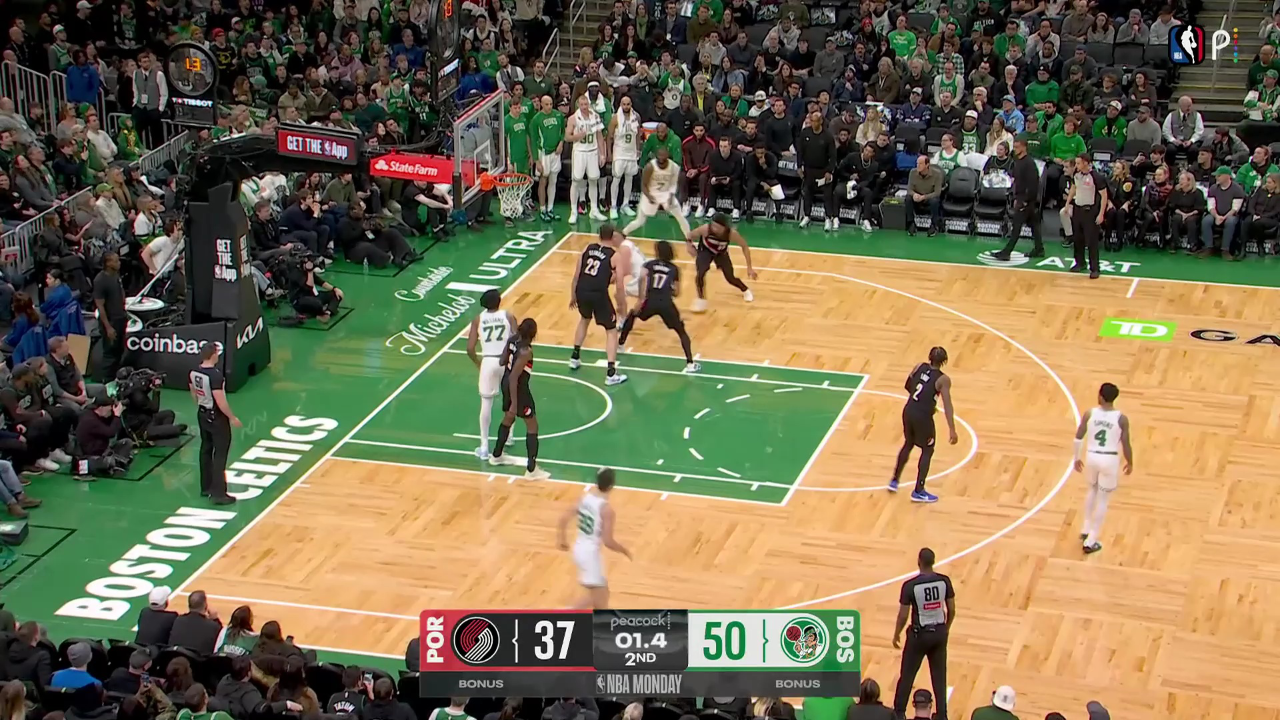 AYX爱游戏中国-关于里程碑夜俄克拉荷马雷霆绝杀压哨；NBA常规赛关键时刻刷纪录；质疑声仍在；赛季目标并未改变的信息