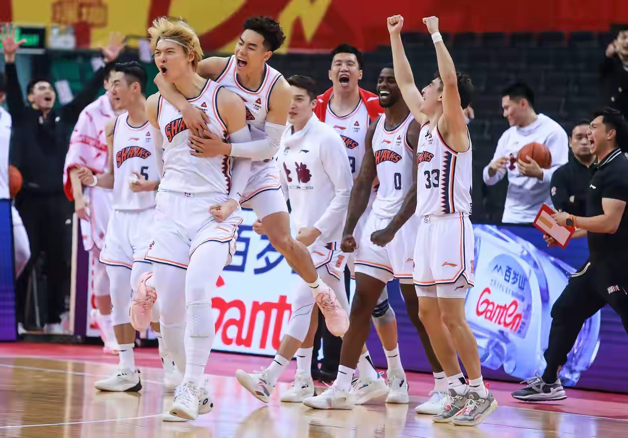 集结日山东男篮备战NBA常规赛;主帅复盘细节曝光;气氛紧张;细节决定成败的简单介绍 集结日山东男篮备战NBA常规赛;主帅复盘细节曝光;气氛紧张;细节决定成败的简单介绍